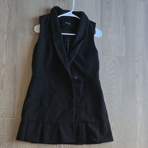 Zara Basic Black Labeled Garment with Navy Tag